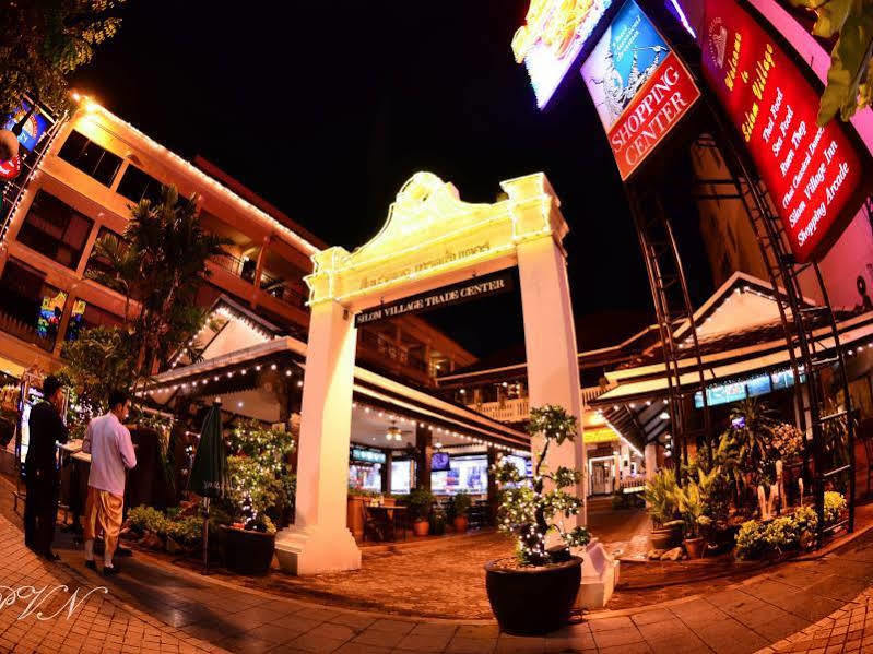Silom Village Inn Bangkok Exteriör bild